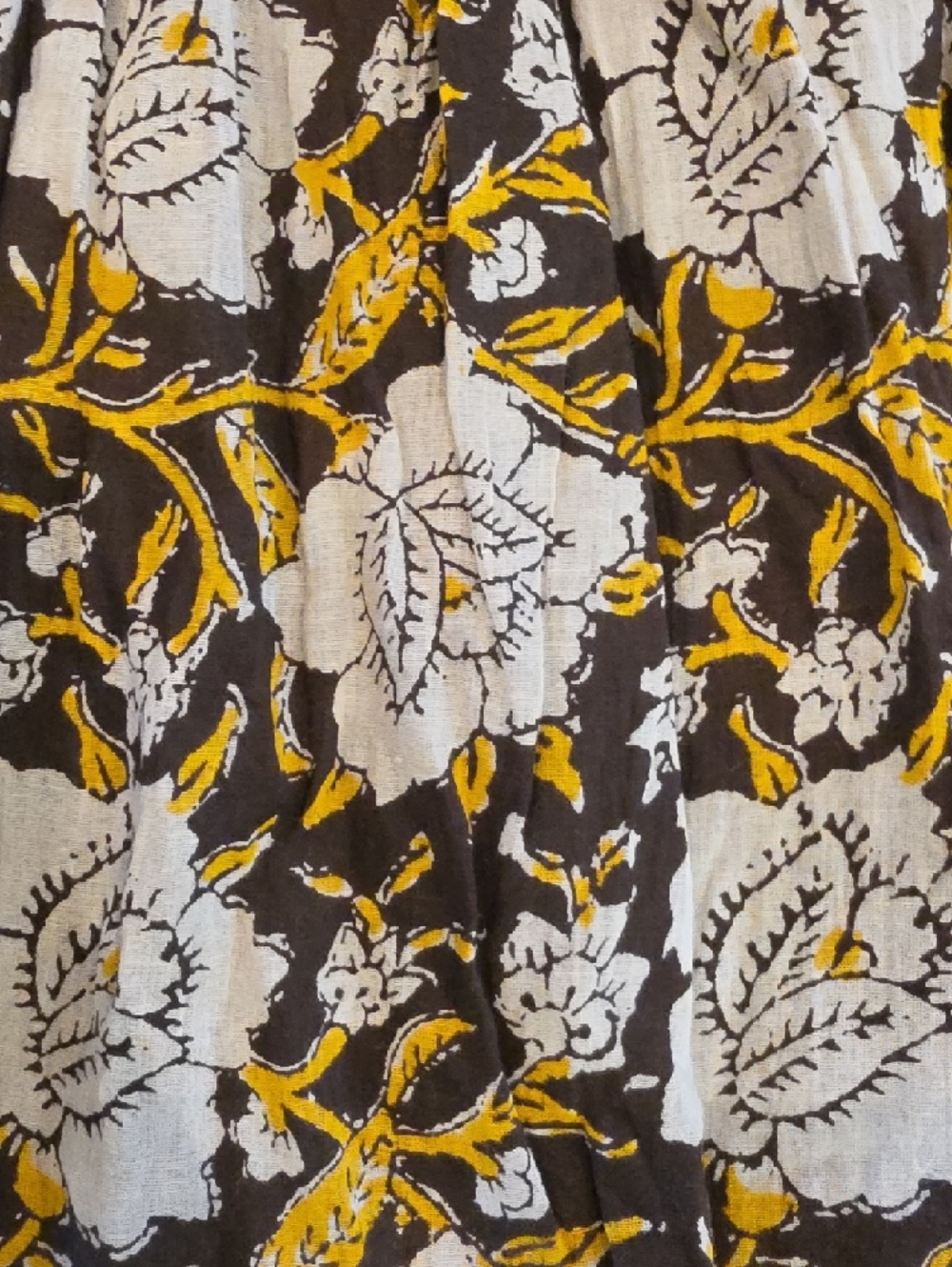 NATURAL LIFE Maxi Skirt with White Floral and Yellow Vine Pattern - Picture 3 of 6